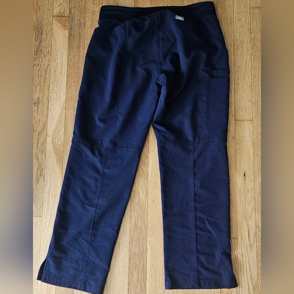 Figs Navy Scrub Set Large - Picture 4 of 5